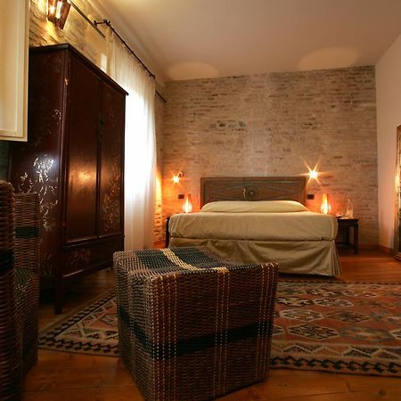 فيلا فانوفي Ristorante Country House Isolabelgatto الغرفة الصورة