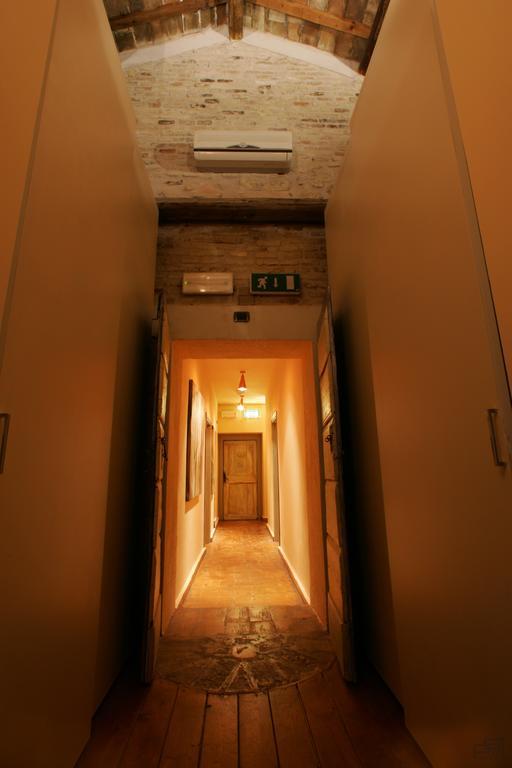 فيلا فانوفي Ristorante Country House Isolabelgatto الغرفة الصورة